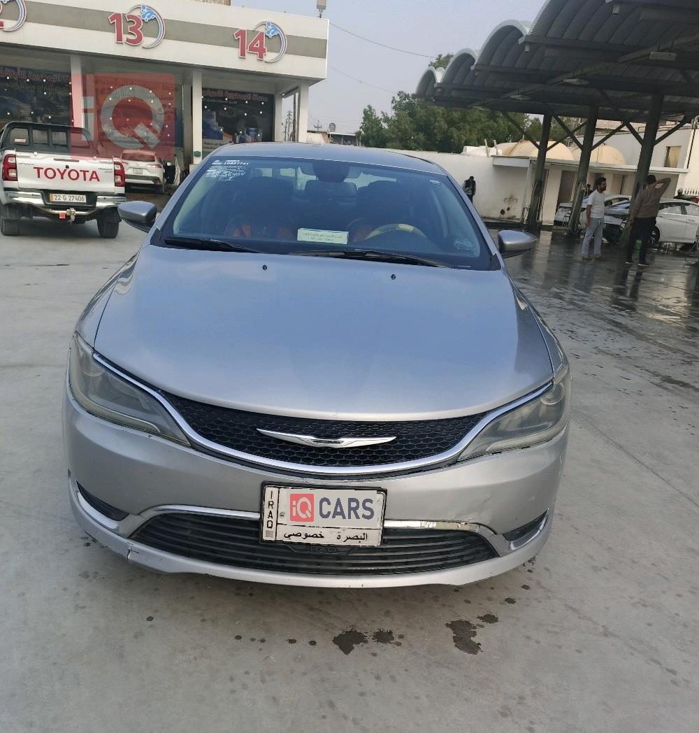 Chrysler 200